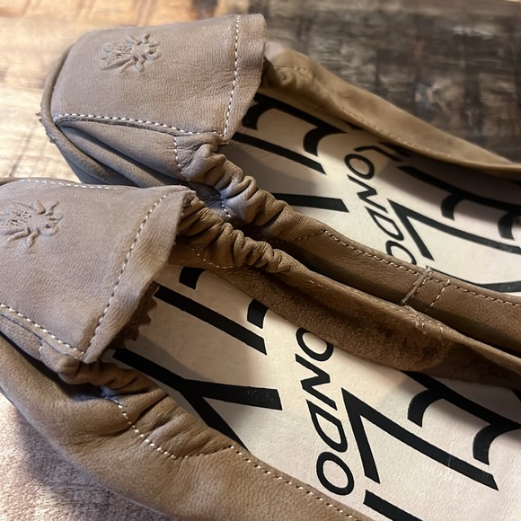 Fly London Flats (slight wedge) - Picture 3 of 8